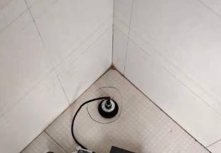 滨海卫生间漏水维修之 loft 夹层储藏室毗邻暗管渗水哪家好，推荐诚匠小爱修缮